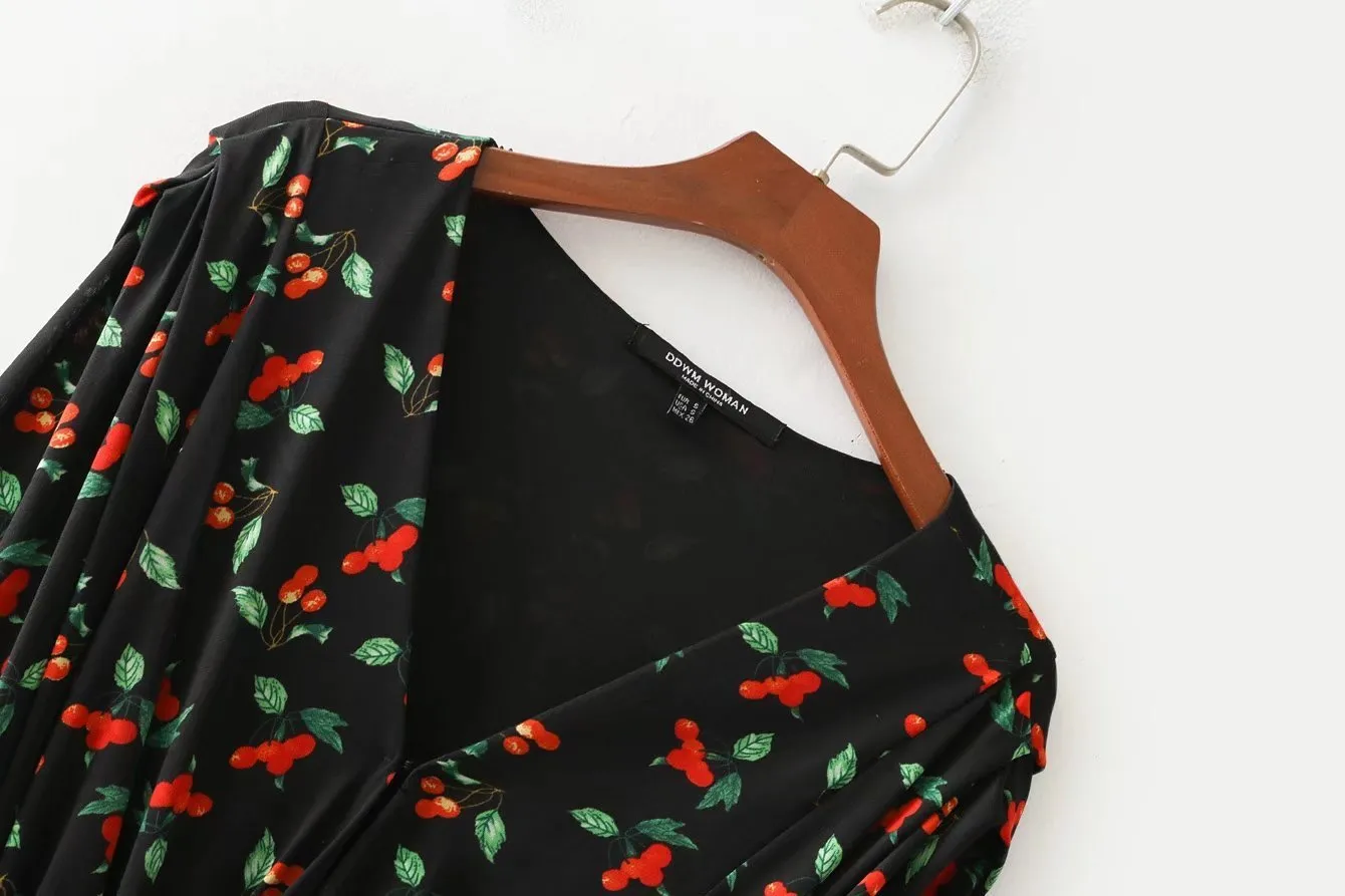 2018 V-neck waist irregular floral dress spring new long-sleeved dress
