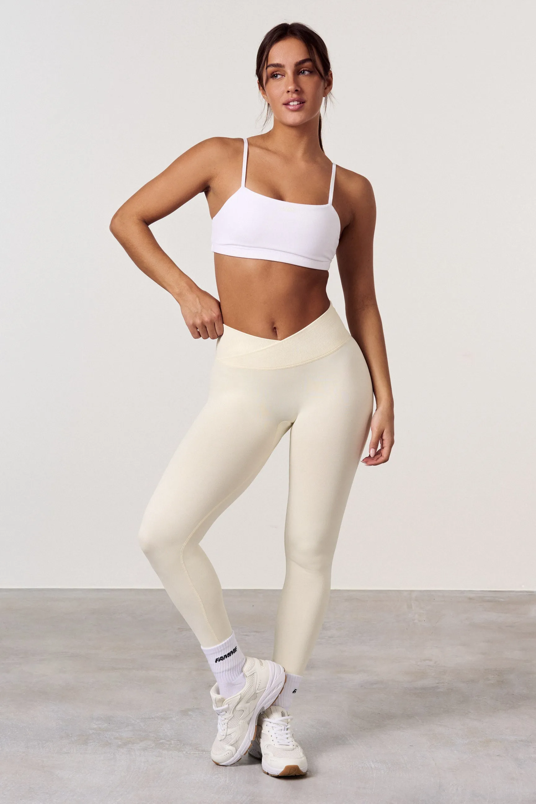 Crossover Scrunch Leggings