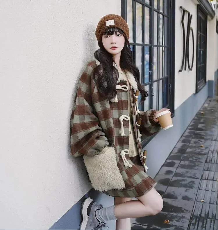 Horn Button Plaid Wool Winter Coat for Women