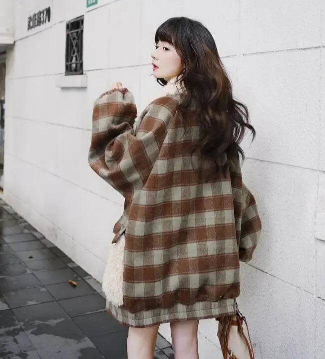 Horn Button Plaid Wool Winter Coat for Women