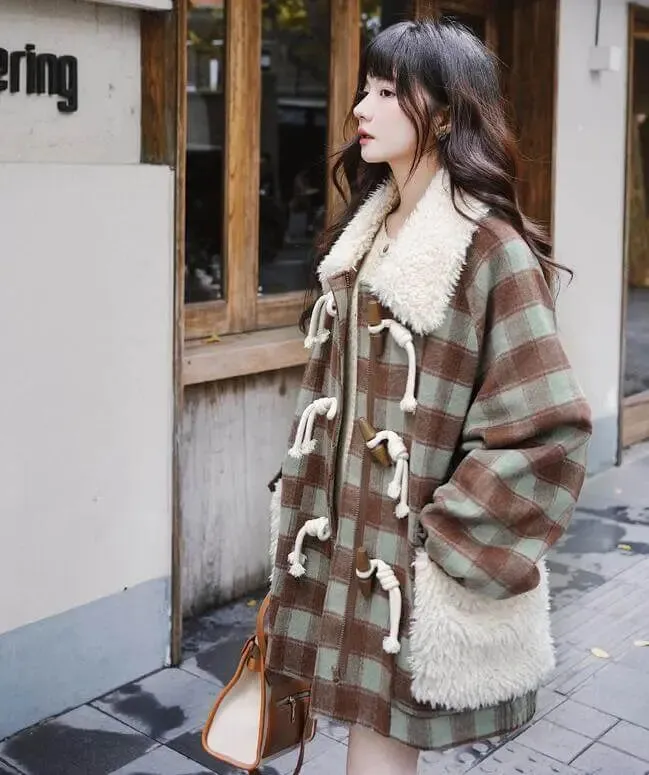 Horn Button Plaid Wool Winter Coat for Women