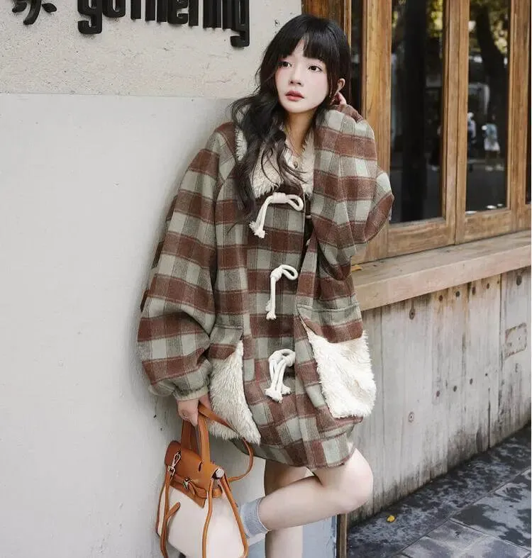 Horn Button Plaid Wool Winter Coat for Women