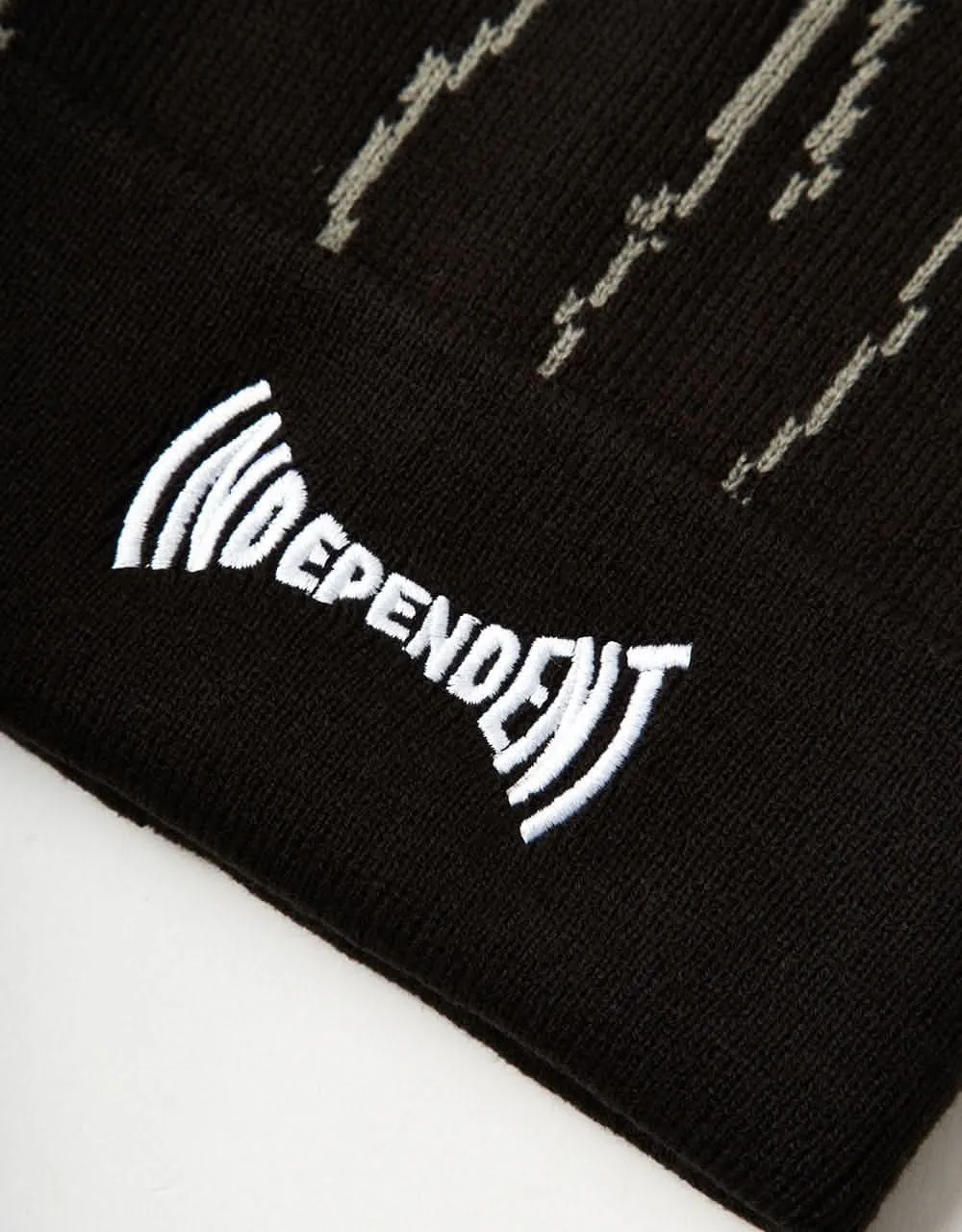 Independent Lightning Stripe Beanie - Black Lightning Stripe