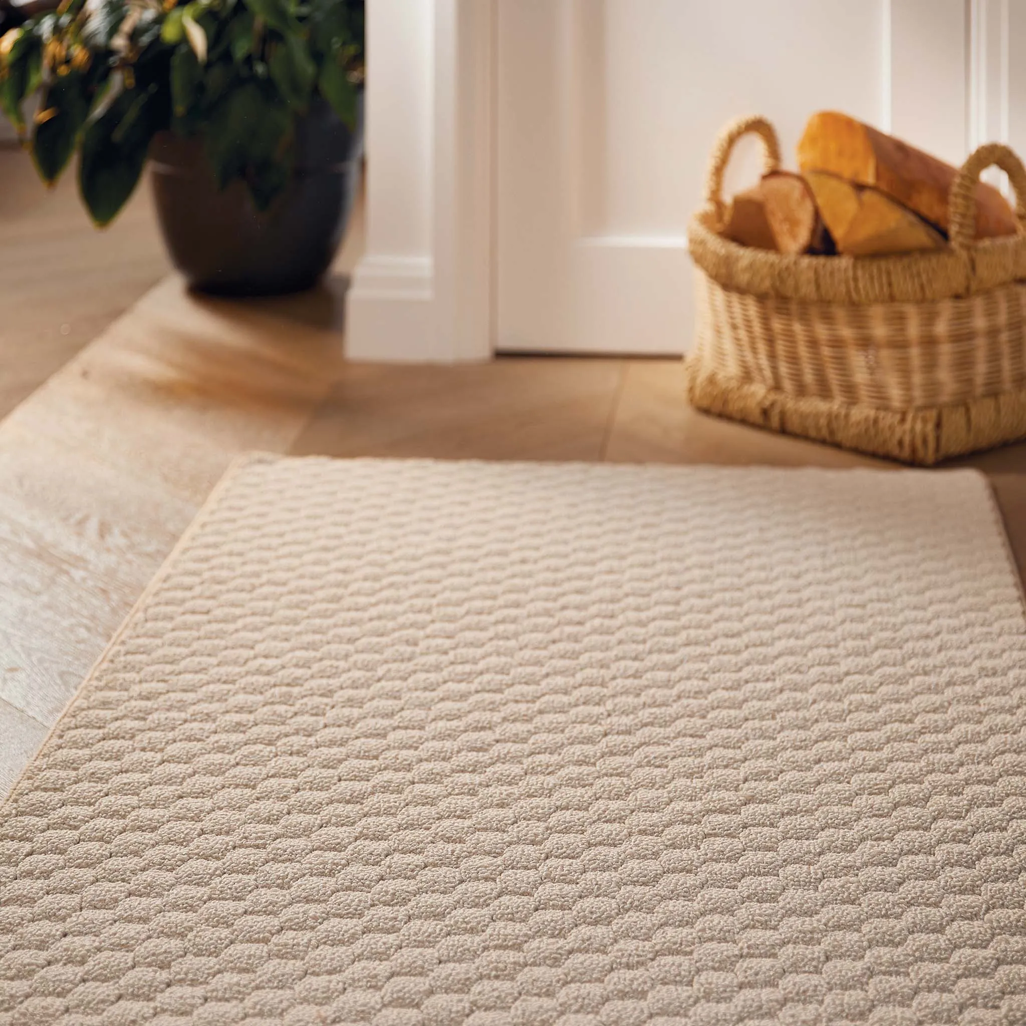 Sculptured Washable Honeycomb Rug Ivory