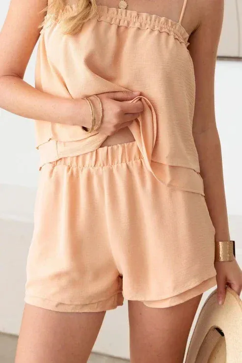 SLEEVELESS RUFFLE LAYER SHORTS