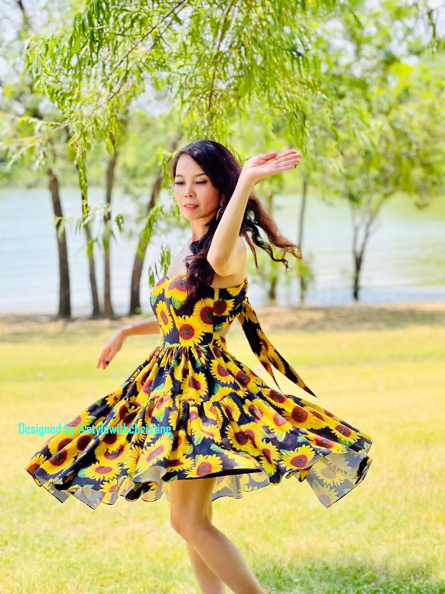 Suria dress in sunflower printed