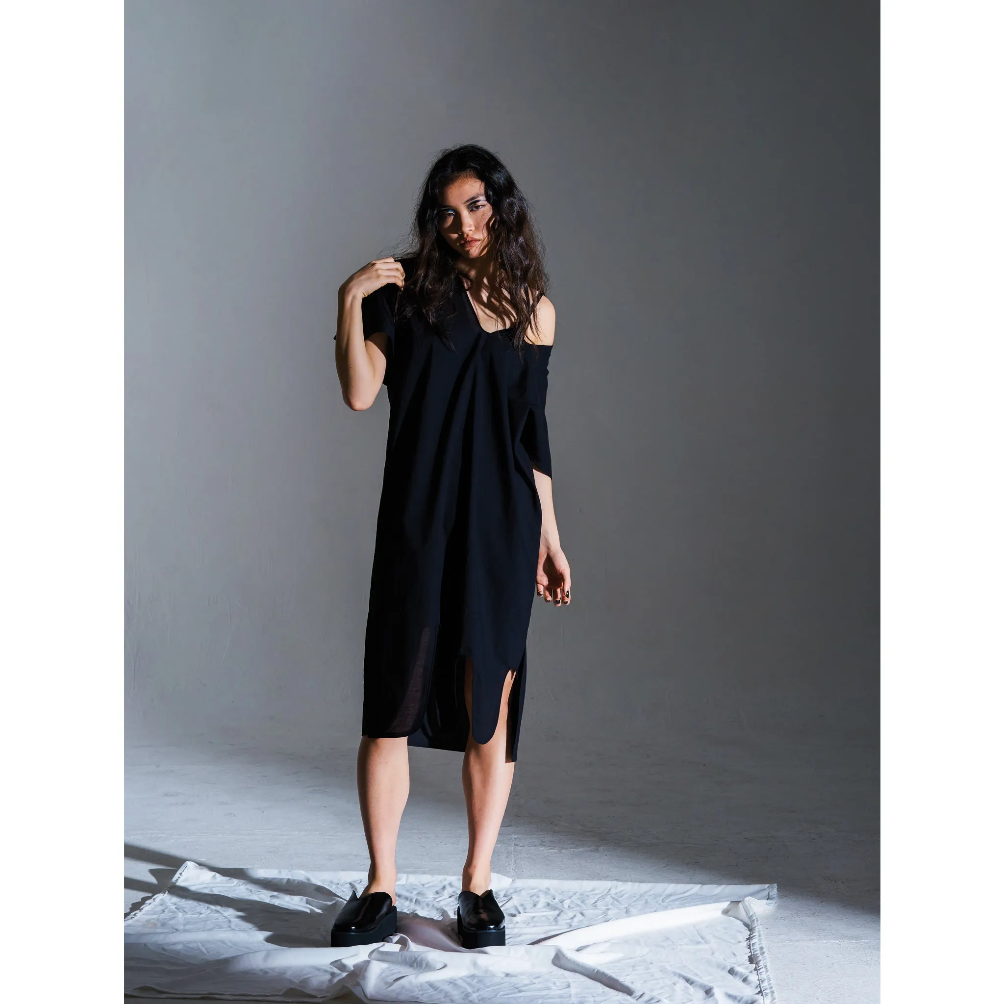 VOICE WITHOUT TRACE LONG T-SHIRT