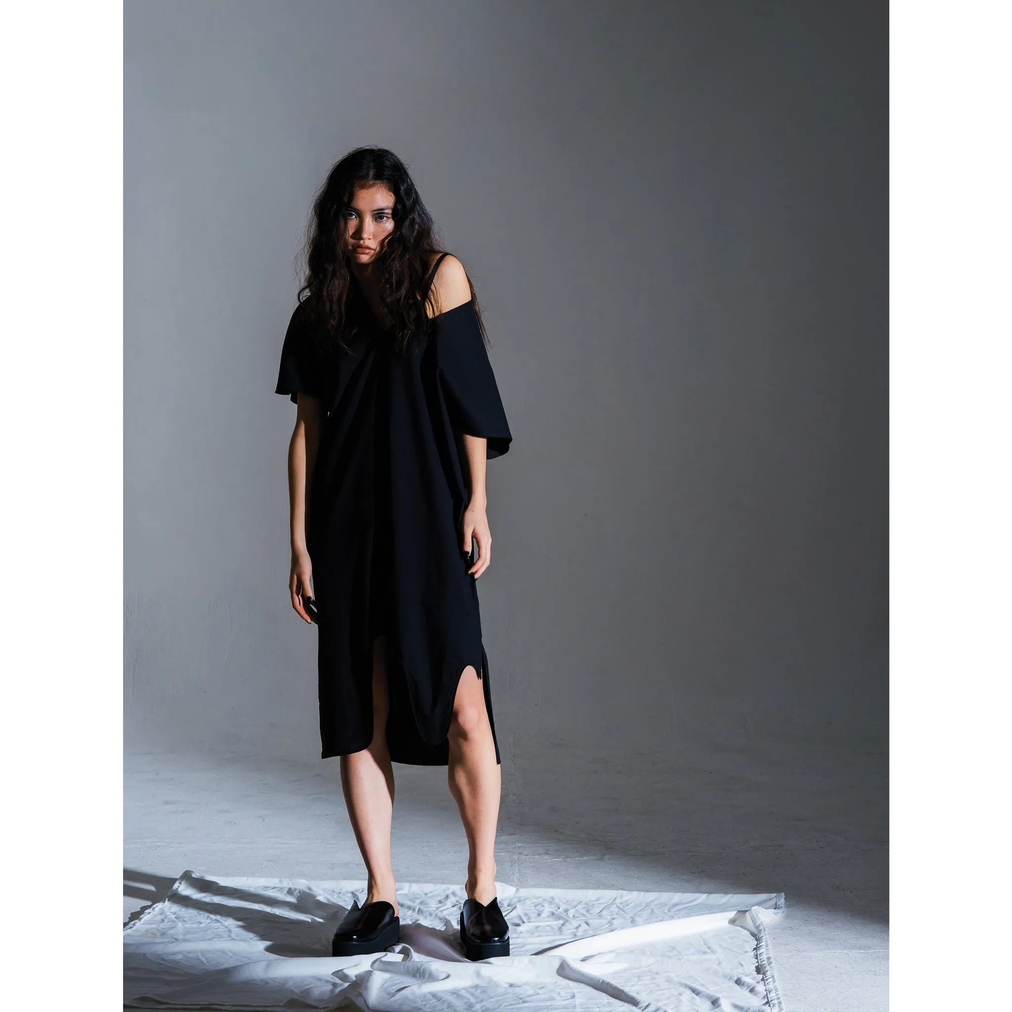 VOICE WITHOUT TRACE LONG T-SHIRT