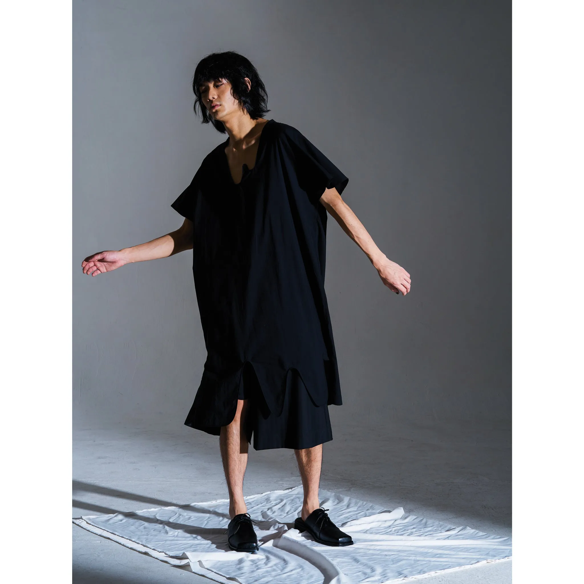 VOICE WITHOUT TRACE LONG T-SHIRT